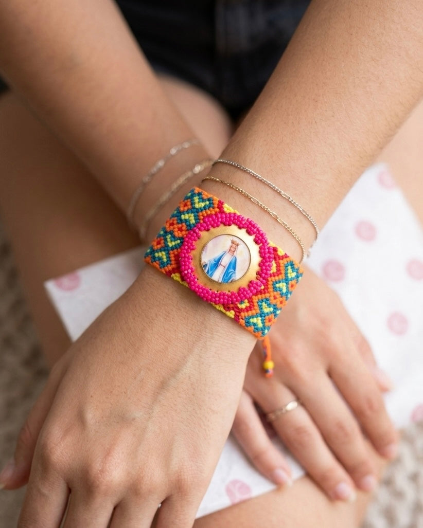 Pulsera colorida virgencita